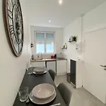 Le Cormicy, Appartement En Centre Ville Apartmán Remeš