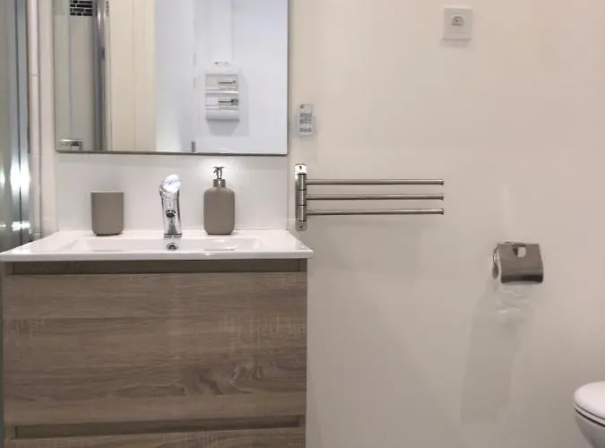 Lägenhet Le Cormicy, Appartement En Centre Ville Reims