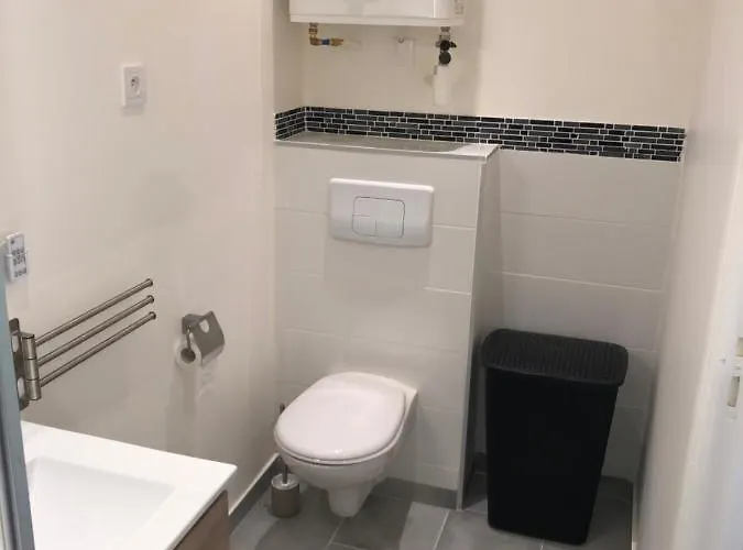 Lägenhet Le Cormicy, Appartement En Centre Ville *